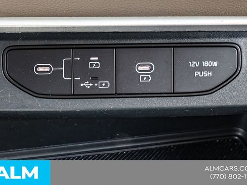 Used 2025 Kia Carnival FWD image 35
