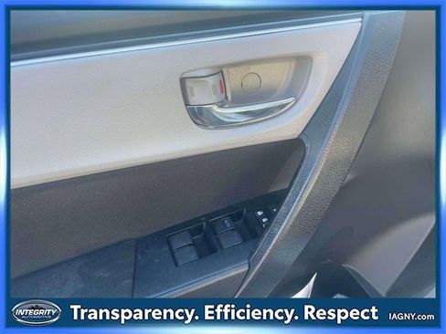 Used 2019 Toyota Corolla LE image 17