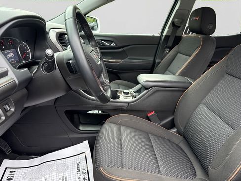 Used 2023 GMC Acadia AT4 image 9