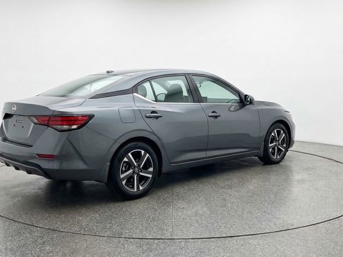Used 2025 Nissan Sentra SV FWD image 9