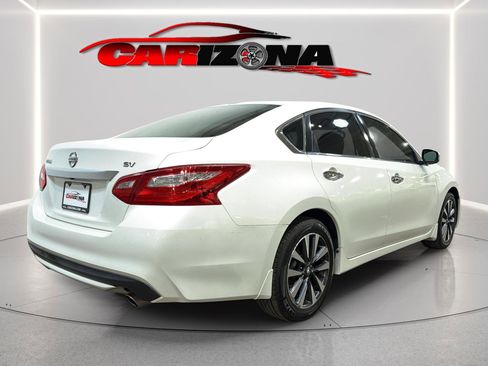 Used 2016 Nissan Altima 2.5 SV w/ Convenience Package image 8