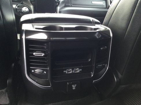 Used 2022 RAM 1500 Laramie image 10