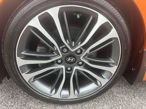 Used 2016 Hyundai Veloster Turbo image 32