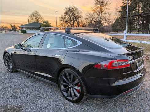 Used 2016 Tesla Model S P90D image 5