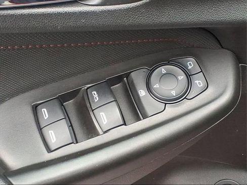 Used 2021 Chevrolet TrailBlazer RS w/ Sun and Liftgate Package image 17