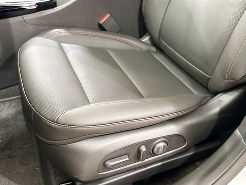 New 2026 Chevrolet Trax RS w/ Driver Confidence Package image 19