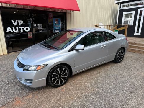 Used 2010 Honda Civic LX image 9