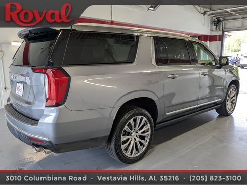 Used 2021 GMC Yukon XL Denali w/ Denali Premium Package RWD image 4