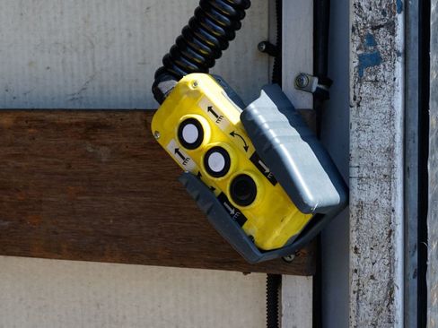 Used 2015 Ford F650 2WD Crew Cab Super Duty image 9