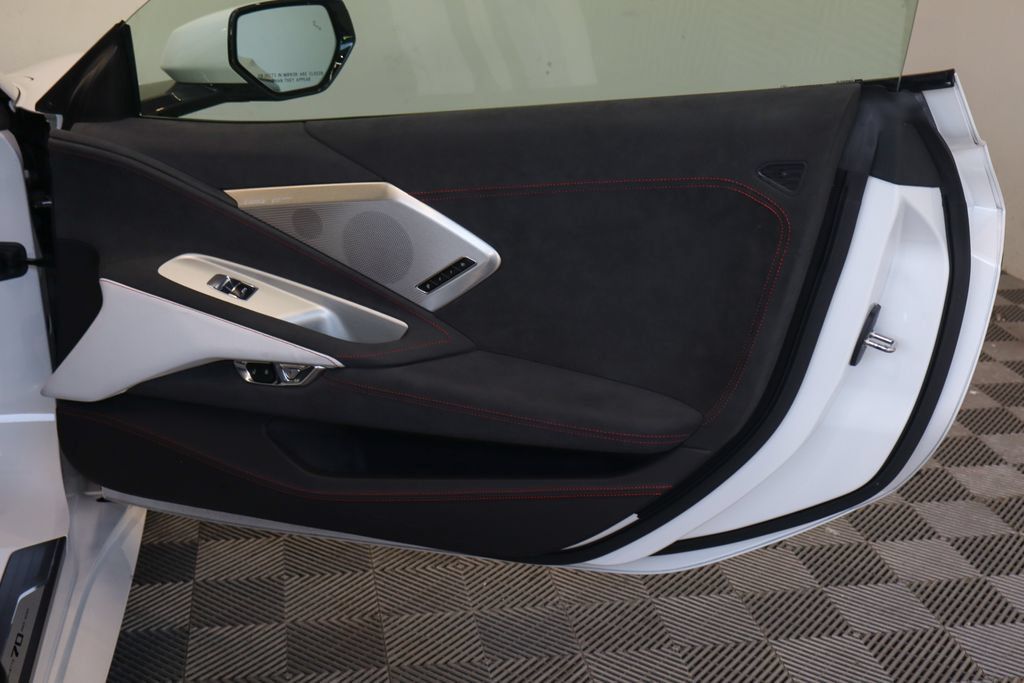 Used 2023 Chevrolet Corvette Stingray Premium Conv w/ Z51 Performance Package RWD image 44