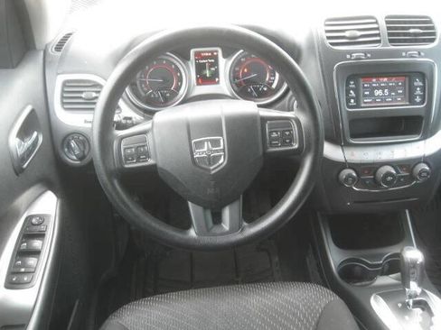 Used 2014 Dodge Journey SXT image 15