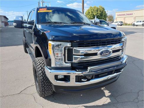 Used 2017 Ford F250 XLT w/ XLT Premium Package image 2