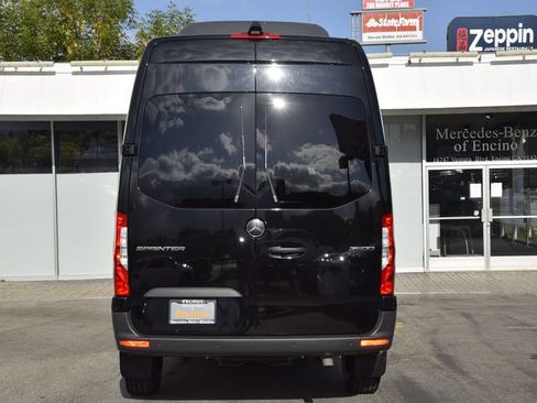 Used 2024 Mercedes-Benz Sprinter 2500 image 5