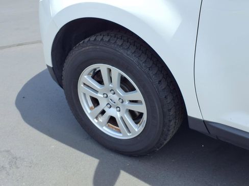 Used 2013 Ford Edge SE FWD image 23