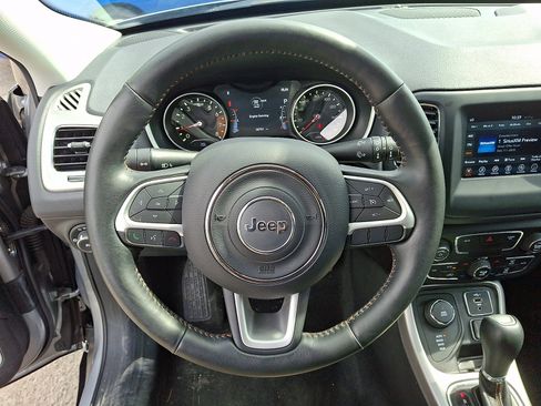 Used 2019 Jeep Compass Latitude w/ Popular Equipment Group AWD/4WD image 19