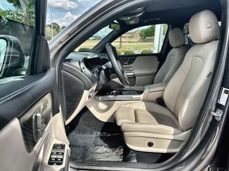 Used 2025 Mercedes-Benz GLB 250 video 2