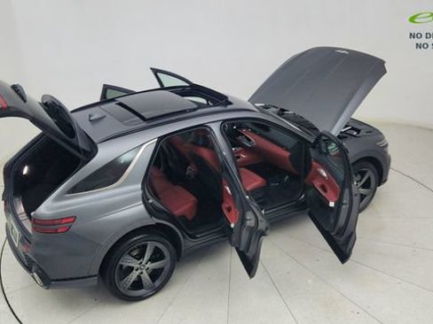 Used 2024 Genesis GV70 3.5T Sport w/ Sport Prestige Package AWD/4WD image 84