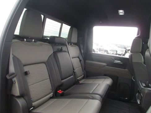 Used 2026 Chevrolet Silverado 2500 ZR2 AWD/4WD image 27