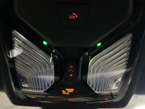 Used 2025 BMW 230i xDrive Coupe AWD/4WD image 36