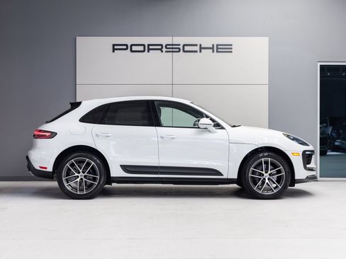 Certified 2026 Porsche Macan AWD/4WD image 8