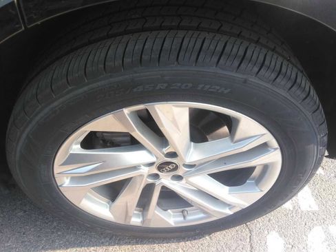 Used 2024 Audi Q7 3.0T Premium Plus AWD/4WD image 12