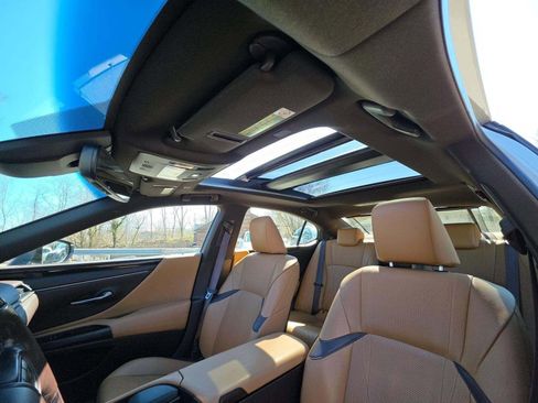 Used 2019 Lexus ES 350 w/ Accessory Package 2 image 8