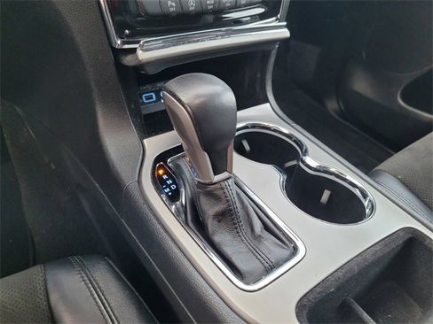 Used 2021 Jeep Grand Cherokee Laredo X image 21