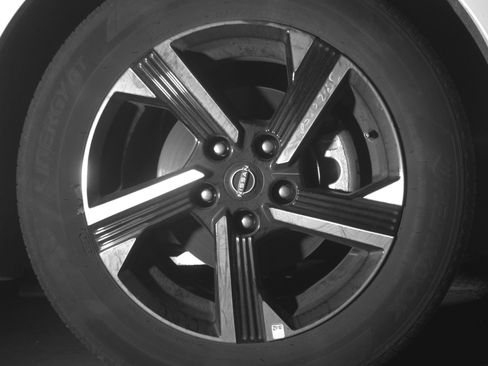 Used 2025 Nissan Sentra SV FWD image 13