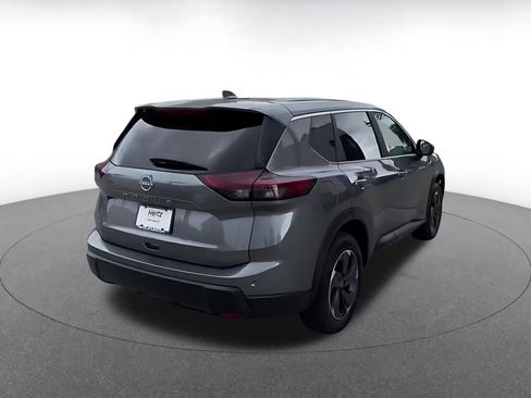 Used 2025 Nissan Rogue SV FWD image 14
