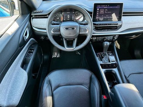 Used 2024 Jeep Compass Latitude image 20