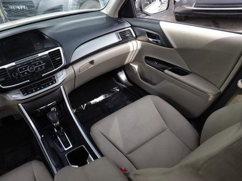 Used 2015 Honda Accord LX image 25