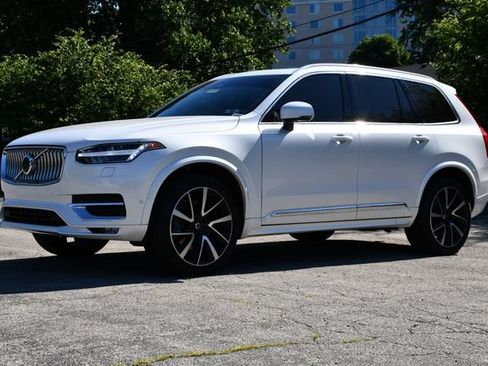 Used 2024 Volvo XC90 B6 Ultimate w/ Lounge Package AWD/4WD image 3