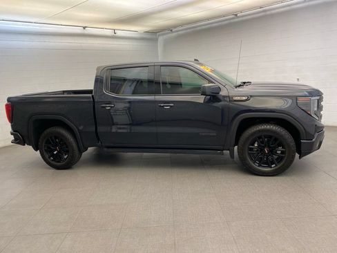 Used 2023 GMC Sierra 1500 Elevation w/ X31 Off-Road Package AWD/4WD image 7