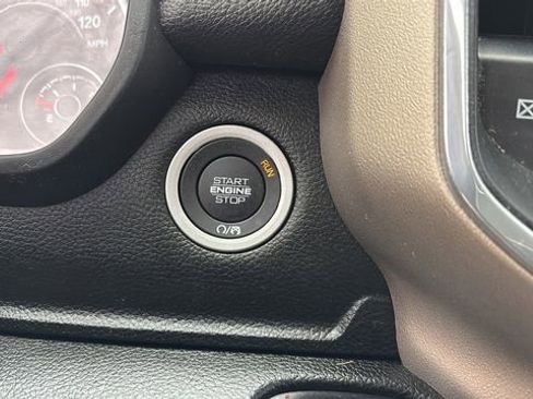 Used 2022 RAM 1500 Laramie AWD/4WD image 29