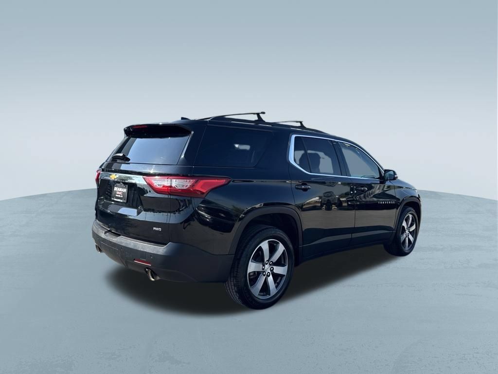 Used 2019 Chevrolet Traverse LT w/ LT Premium Package AWD/4WD image 8