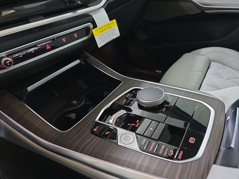 New 2026 BMW X5 xDrive40i AWD/4WD image 19