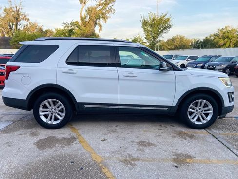 Used 2016 Ford Explorer XLT w/ Equipment Group 202A FWD image 6