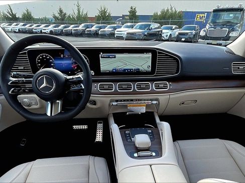 New 2026 Mercedes-Benz GLS 450 4MATIC image 5