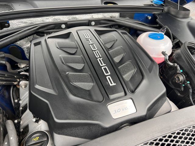 Used 2016 Porsche Macan S AWD/4WD image 28