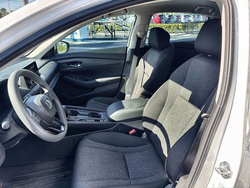 Certified 2025 Honda Accord LX image 25