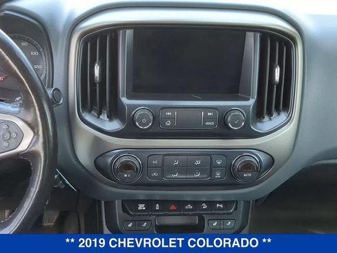 Used 2019 Chevrolet Colorado Z71 AWD/4WD image 16