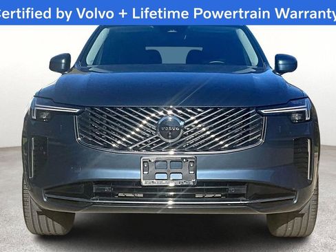 Used 2025 Volvo XC90 B6 Plus image 6