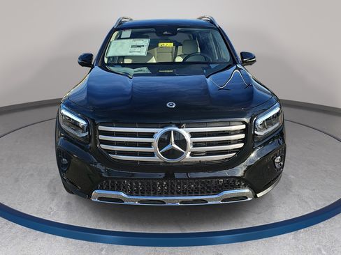 New 2026 Mercedes-Benz GLB 250 image 2