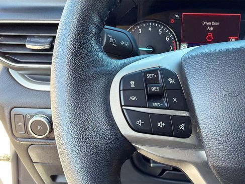 Used 2022 Ford Explorer XLT w/ Equipment Group 202A image 38