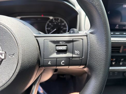 Used 2024 Nissan Rogue S FWD image 20