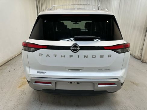 New 2025 Nissan Pathfinder SL image 7