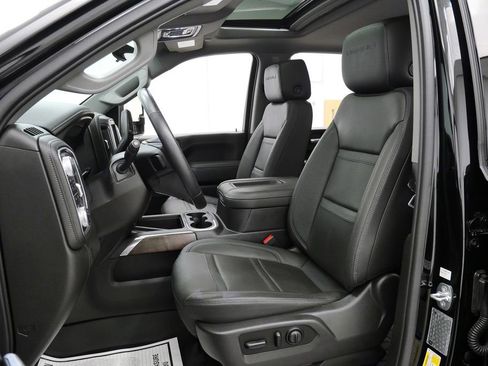 Used 2021 GMC Sierra 2500 Denali w/ Denali Ultimate Package AWD/4WD image 11