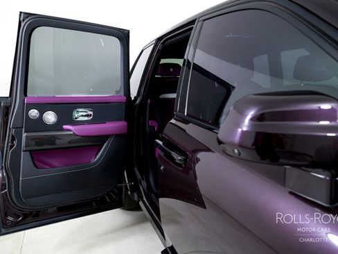 Certified 2025 Rolls-Royce Cullinan Black Badge image 23