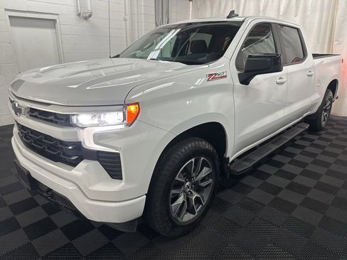 Used 2022 Chevrolet Silverado 1500 RST w/ Z71 Off-Road Package image 4