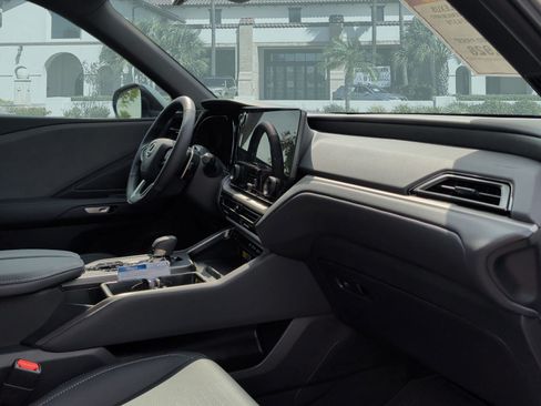 New 2026 Lexus TX 350 AWD image 30
